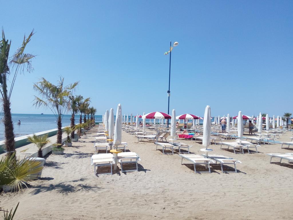 Maksimilian Apartament Durrës Zewnętrze zdjęcie